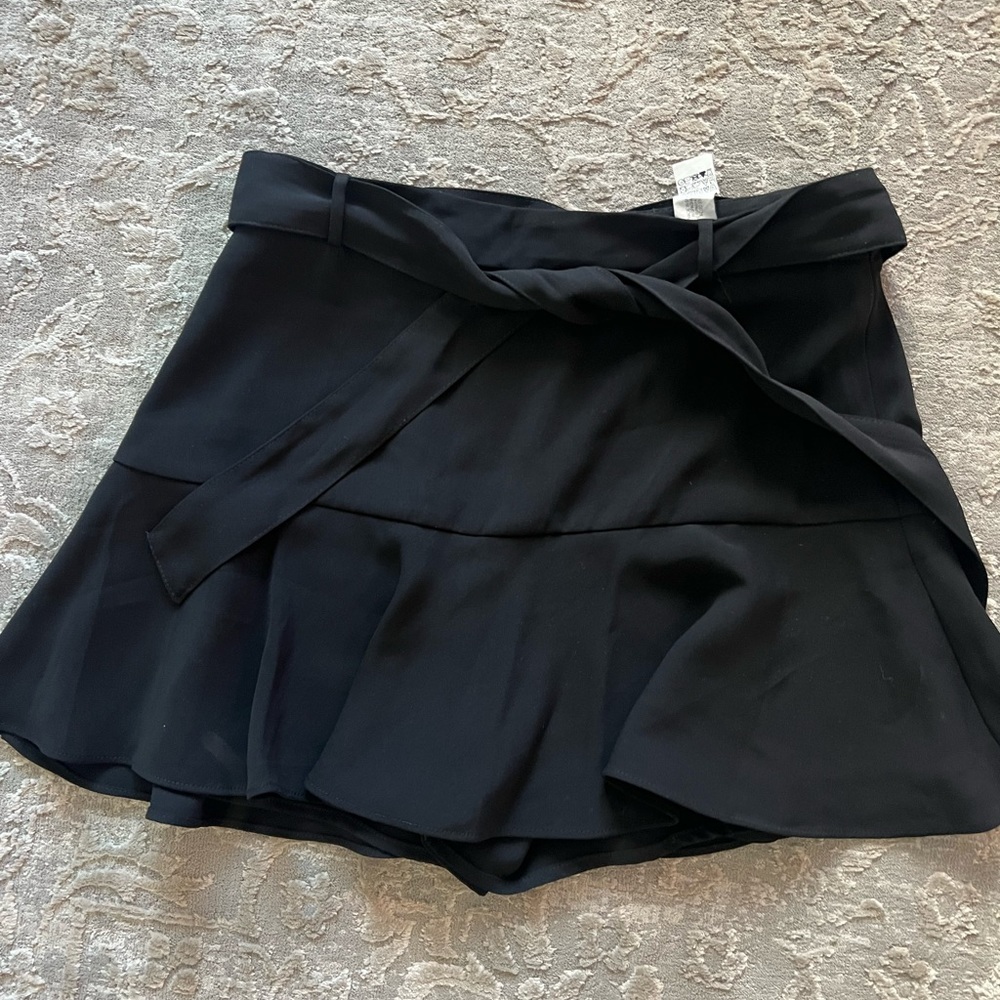 ZARA BELTED SKORT🖤